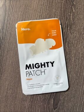 ❤️$3 NWT Hero Mighty Patch Nose